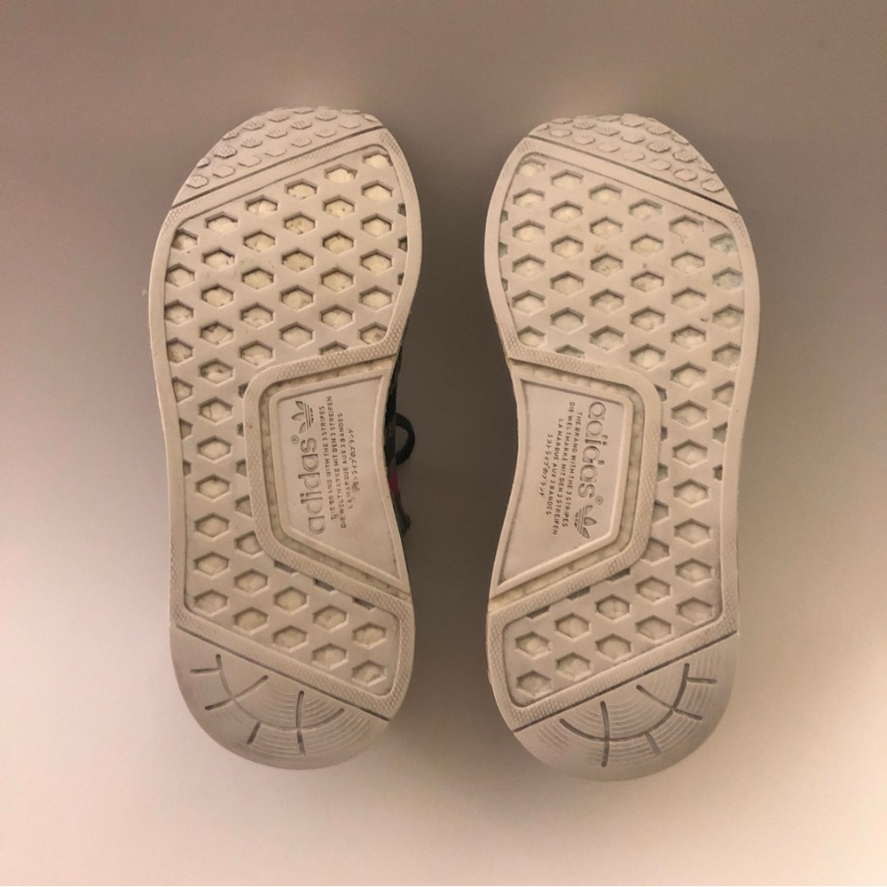 Adidas NMD R1 Size 6.5 - Picture 6 of 6
